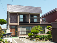 壁と屋根の塗替え後