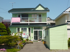 壁と屋根の塗替え後