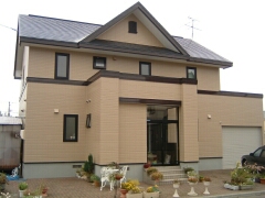 壁と屋根の塗替え後