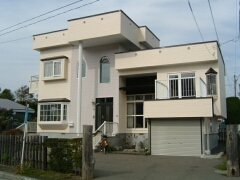 壁と屋根の塗替え後