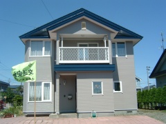 壁と屋根の塗替え後